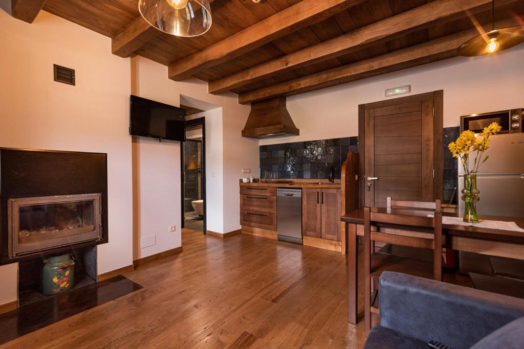 Apartamentos Rurales Casa Llongo Coana Esterno foto